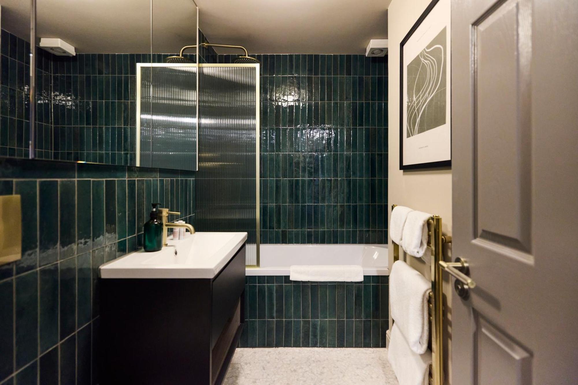The Twickenham Wonder - Lovely 1Bdr Flat With Parking 외부 사진