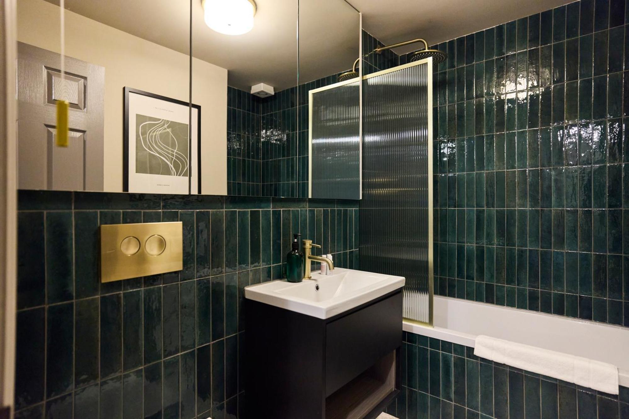 The Twickenham Wonder - Lovely 1Bdr Flat With Parking 외부 사진